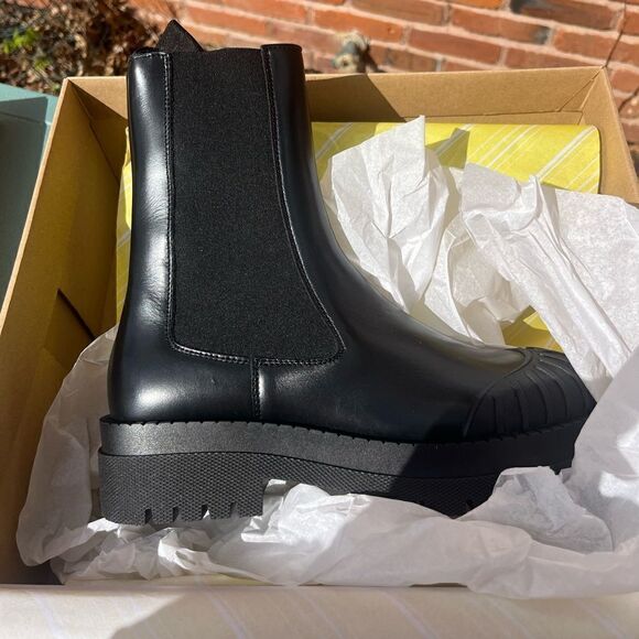 Maeve Chelsea Boots NIB - Picture 2 of 9
